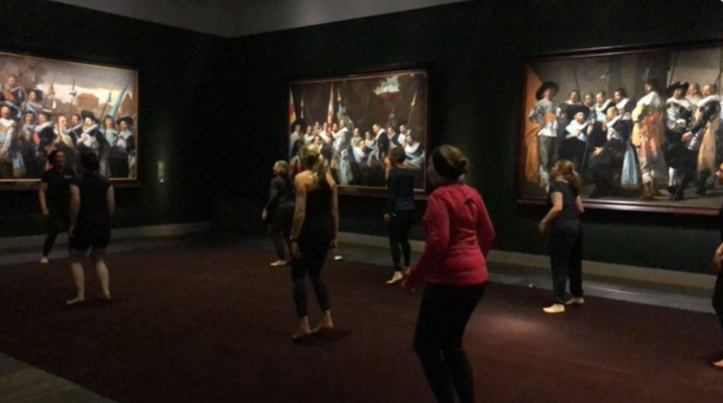 Музей Ван Гога стал салоном красоты